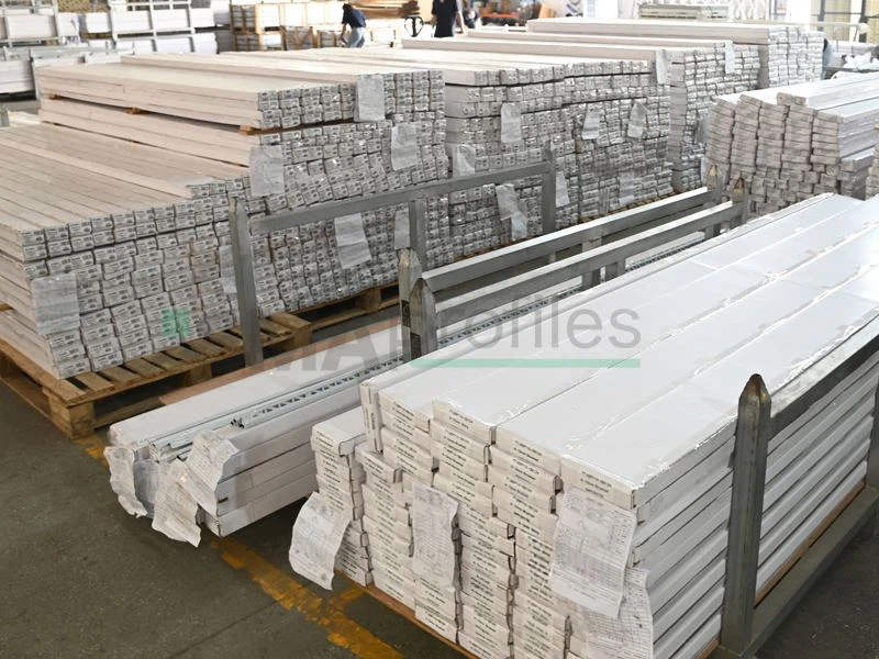 クウェートの顧客向けのタイルトリムが完了しました